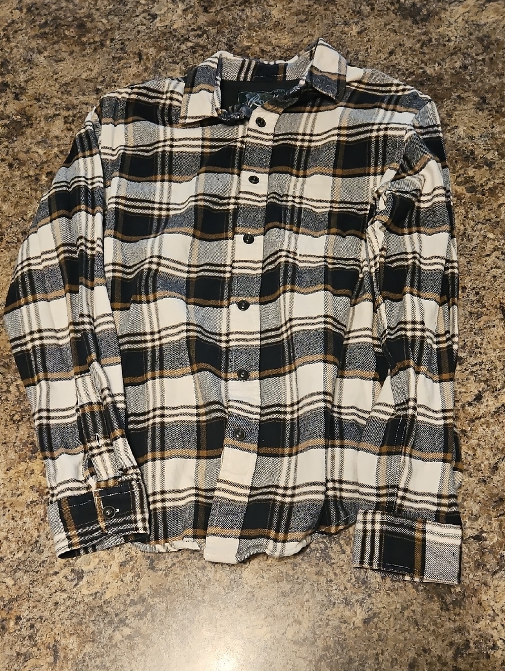 Roots Men’s Plaid Button-Down Shirt in Black, White & Brown